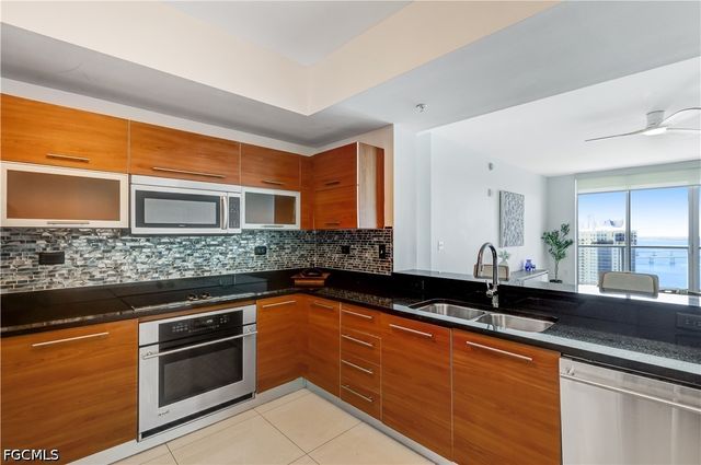 3000 Oasis Grand BLVD 2502, Fort Myers, FL 33916