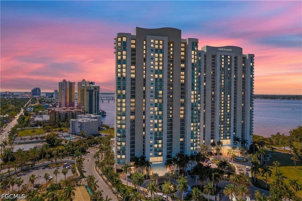 3000 Oasis Grand BLVD 2502, Fort Myers, FL 33916