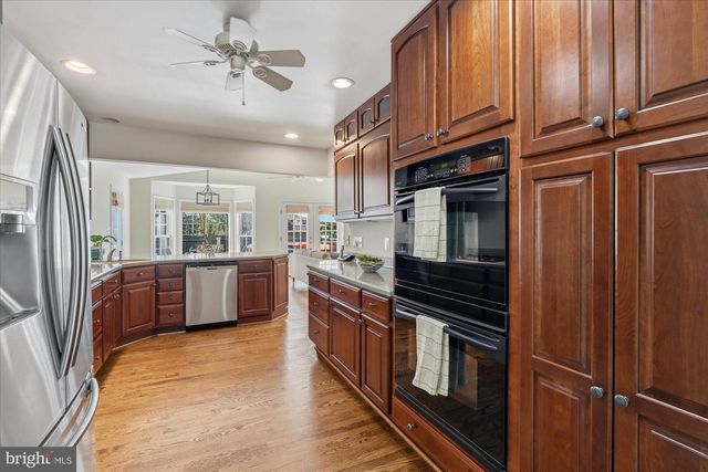 1133 ANESBURY LN, Alexandria, VA 22308