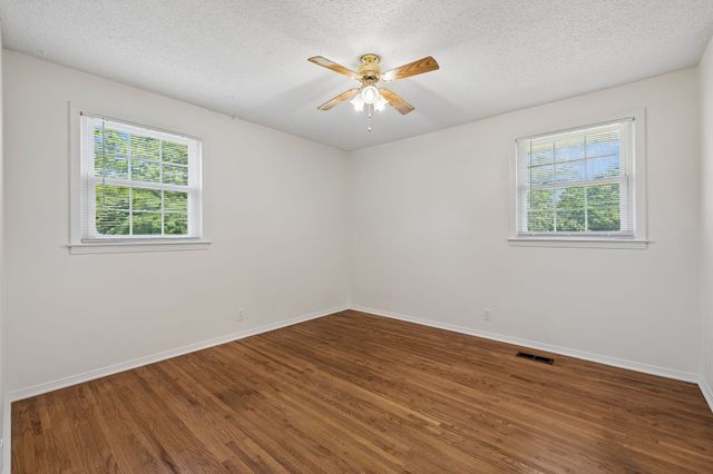 636 Demoss St, Gallatin, TN 37066