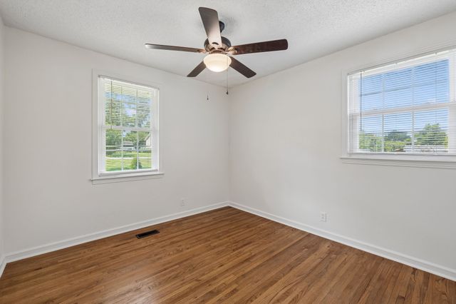 636 Demoss St, Gallatin, TN 37066