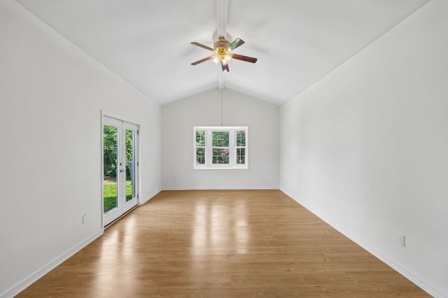 636 Demoss St, Gallatin, TN 37066