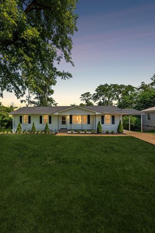636 Demoss St, Gallatin, TN 37066