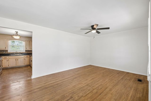 636 Demoss St, Gallatin, TN 37066