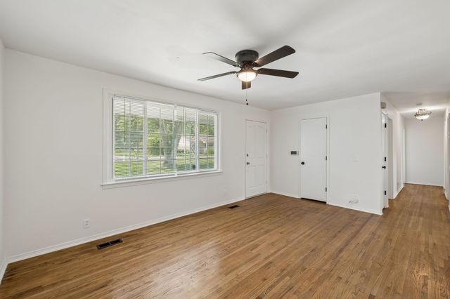 636 Demoss St, Gallatin, TN 37066