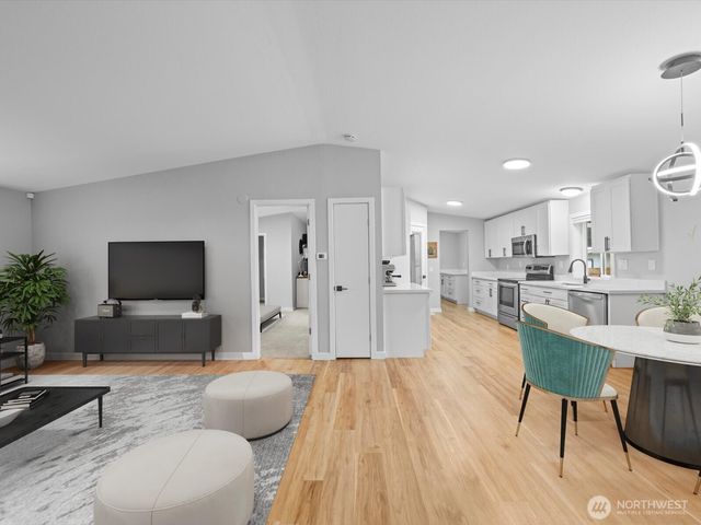 20500 SE 32nd Drive, Bothell, WA 98012