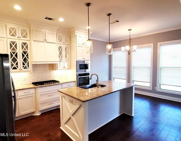 125 Emerald Drive, Brandon, MS 39047