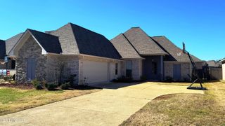125 Emerald Drive, Brandon, MS 39047