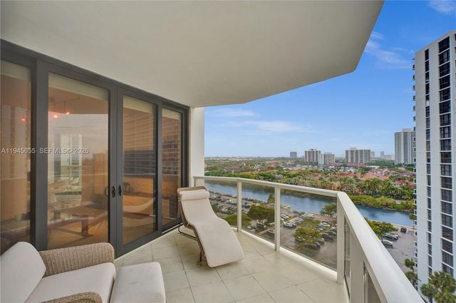 20281 E Country Club Drive 1002, Aventura, FL 33180