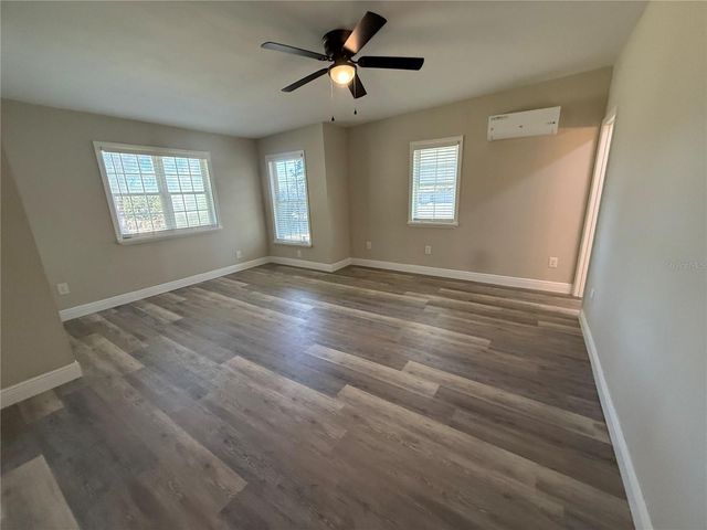 1762 SE 164TH CIRCLE, Ocklawaha, FL 32179