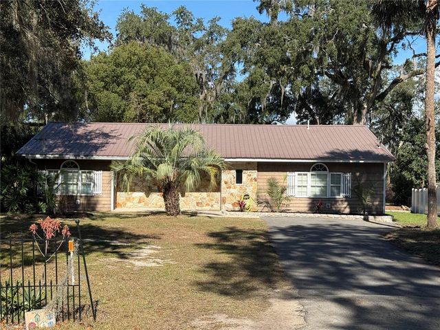 1762 SE 164TH CIRCLE, Ocklawaha, FL 32179