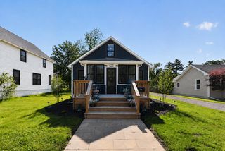 408 N Elm Street, Three Oaks Vllg, MI 49128