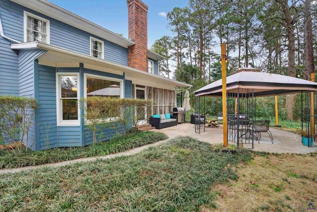 301 Lake Front Drive, Warner Robins, GA 31088