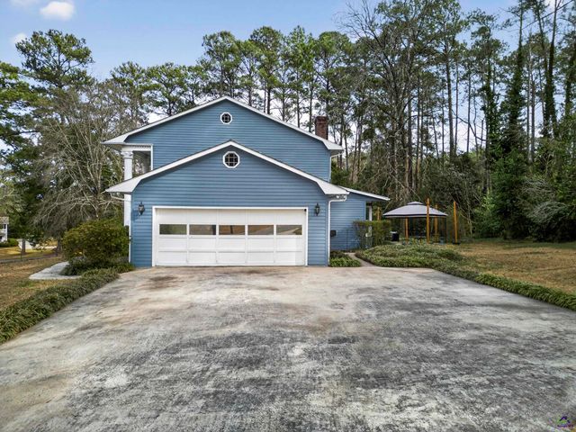 301 Lake Front Drive, Warner Robins, GA 31088