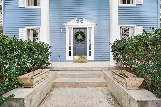 301 Lake Front Drive, Warner Robins, GA 31088