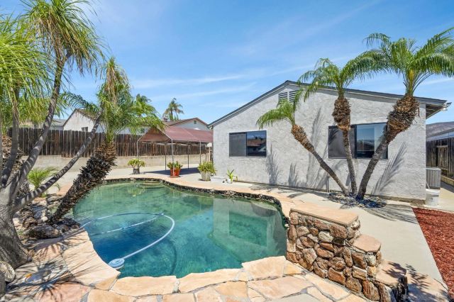 10131 Maple Tree, Santee, CA 92071