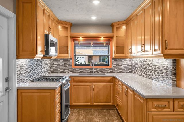 10131 Maple Tree, Santee, CA 92071