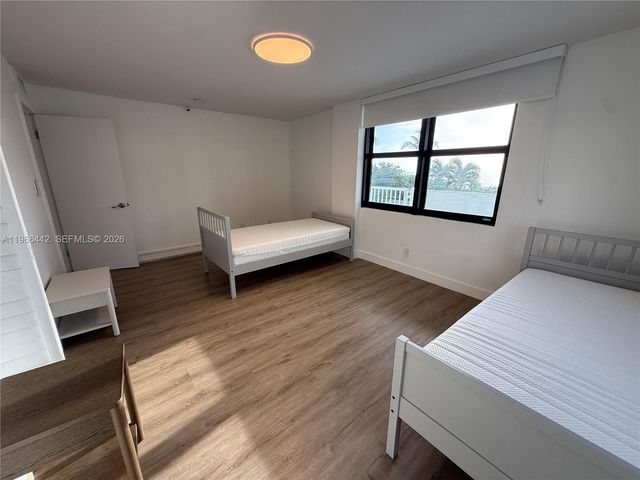 4301 Collins Ave 208, Miami Beach, FL 33140