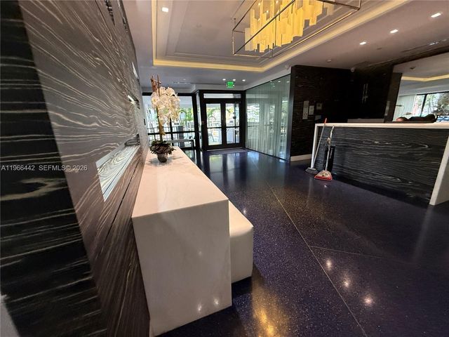 4301 Collins Ave 208, Miami Beach, FL 33140