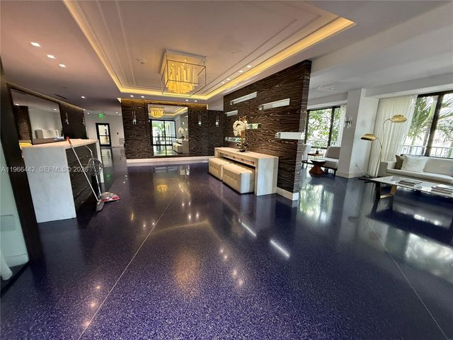 4301 Collins Ave 208, Miami Beach, FL 33140