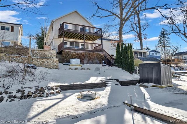 11050 Charles Drive, Byron, MI 48418