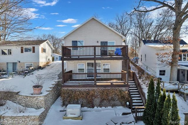 11050 Charles Drive, Byron, MI 48418