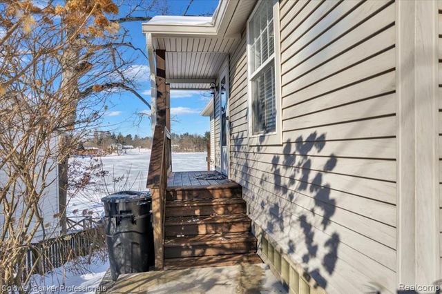 11050 Charles Drive, Byron, MI 48418