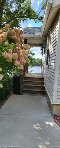 11050 Charles Drive, Byron, MI 48418