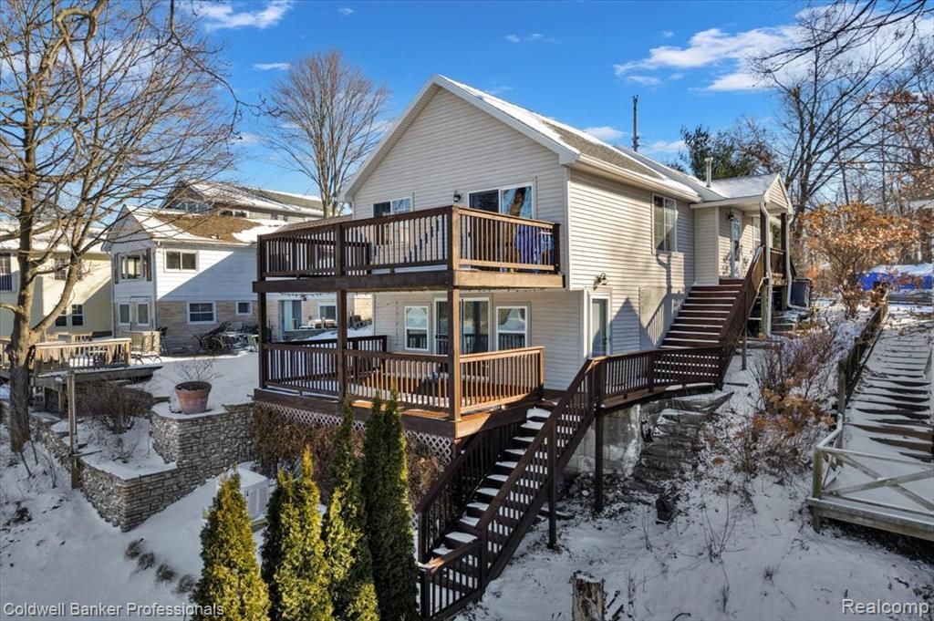 11050 Charles Drive, Byron, MI 48418