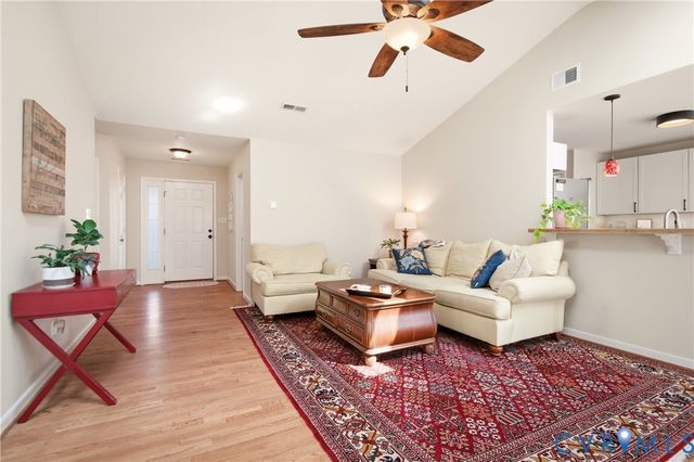 6320 Rolling Lawn Ct, Hanover, VA 23111