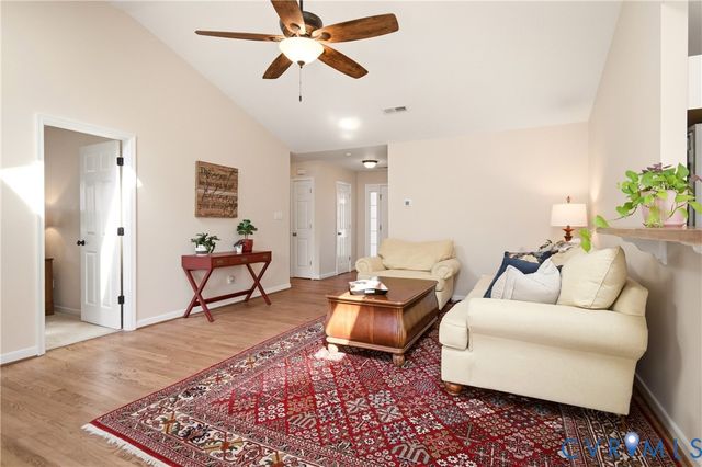 6320 Rolling Lawn Ct, Hanover, VA 23111