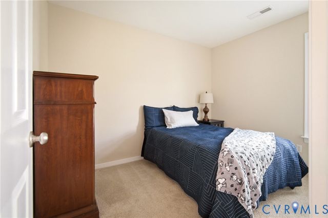 6320 Rolling Lawn Ct, Hanover, VA 23111