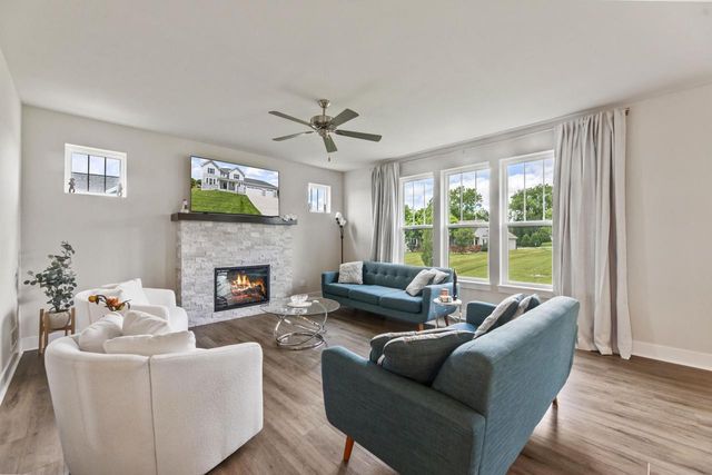 W193N5036 Rosemary RIDGE, Menomonee Falls, WI 53051