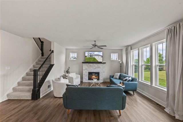 W193N5036 Rosemary RIDGE, Menomonee Falls, WI 53051