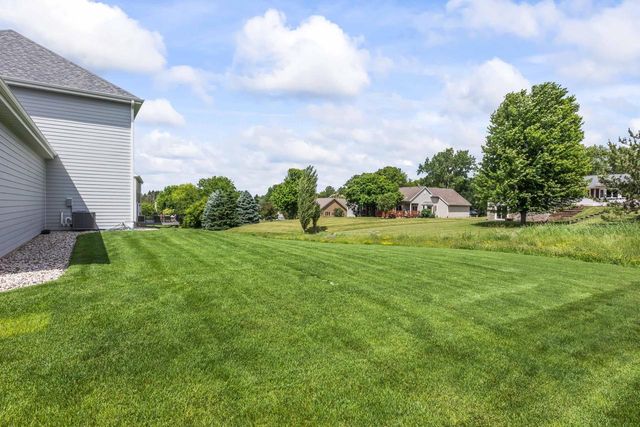W193N5036 Rosemary RIDGE, Menomonee Falls, WI 53051