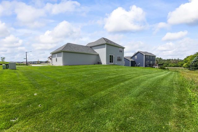 W193N5036 Rosemary RIDGE, Menomonee Falls, WI 53051