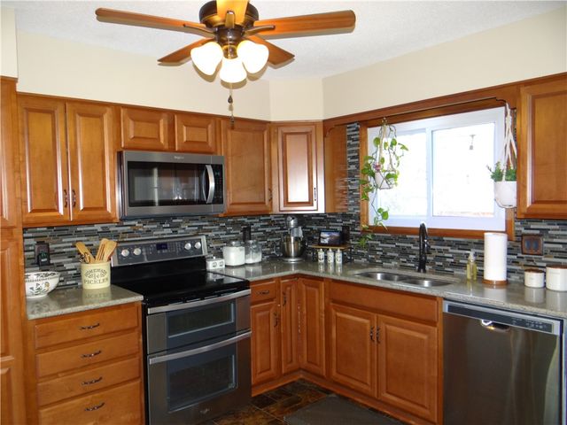 17 Redwing Lane, Horseheads, NY 14845