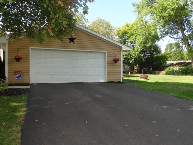 17 Redwing Lane, Horseheads, NY 14845