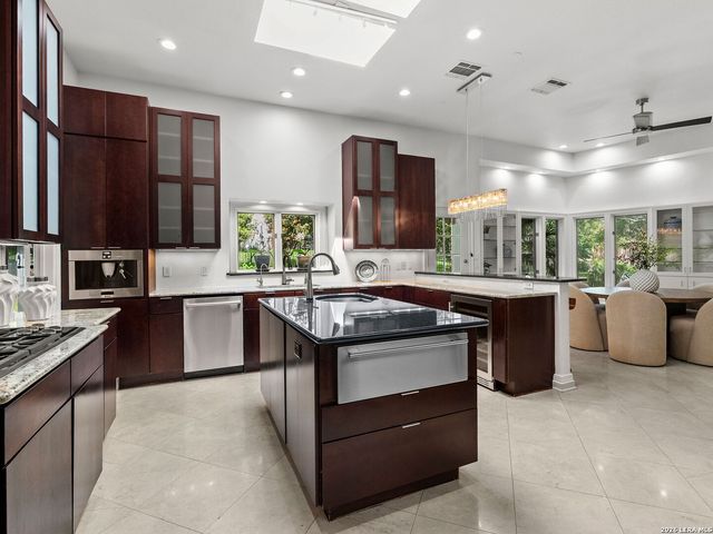 20 CARRIAGE HLS, San Antonio, TX 78257