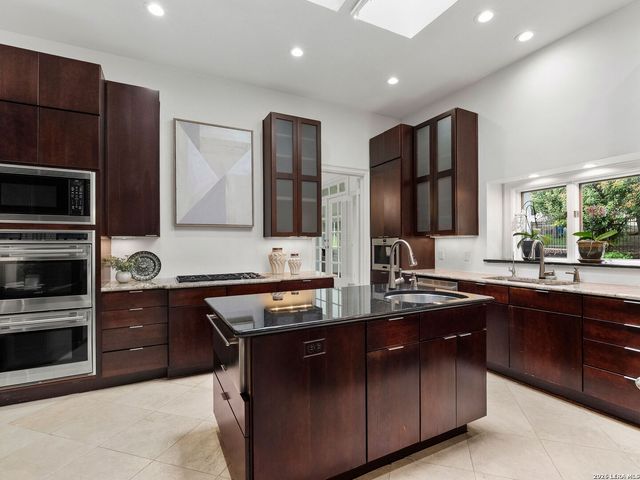 20 CARRIAGE HLS, San Antonio, TX 78257