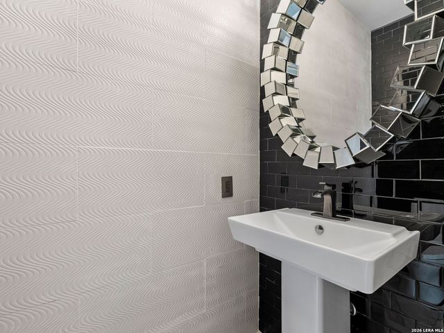 20 CARRIAGE HLS, San Antonio, TX 78257