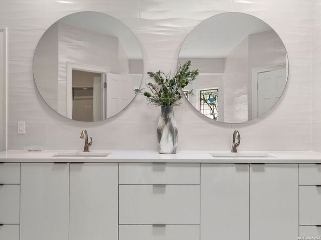 20 CARRIAGE HLS, San Antonio, TX 78257