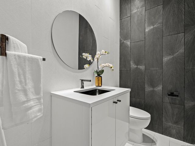 20 CARRIAGE HLS, San Antonio, TX 78257