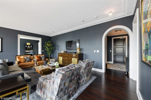 118 E ERIE Street 29F, Chicago, IL 60611