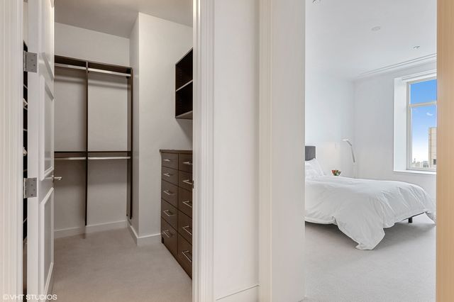 118 E ERIE Street 29F, Chicago, IL 60611