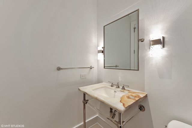 118 E ERIE Street 29F, Chicago, IL 60611