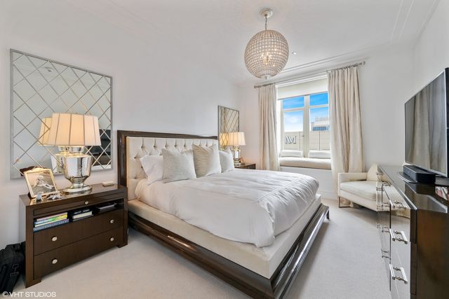 118 E ERIE Street 29F, Chicago, IL 60611