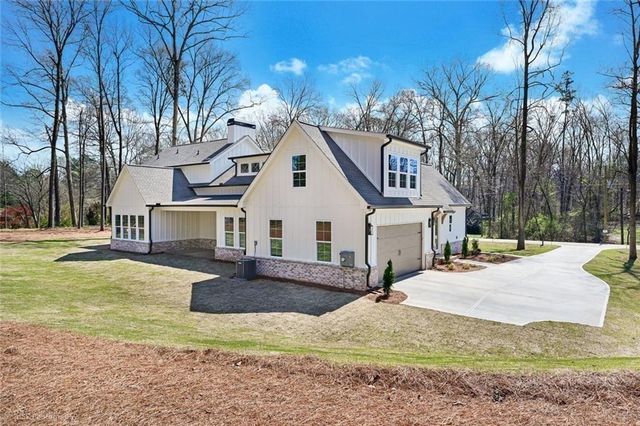 273 Hickory Hills Drive, Jefferson, GA 30549