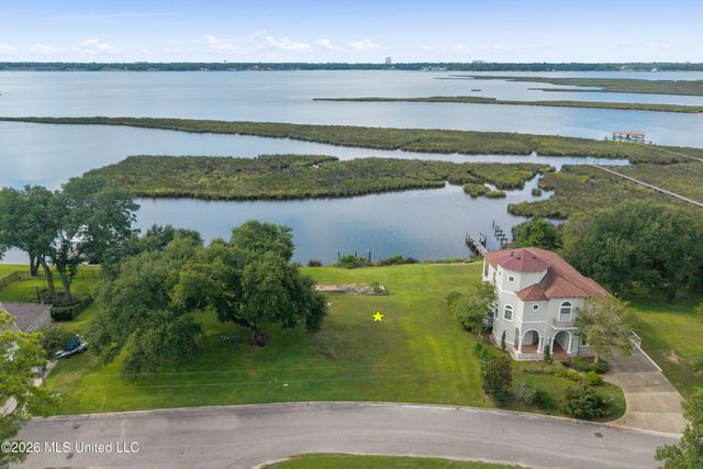 2523 S Shore Drive, Biloxi, MS 39532