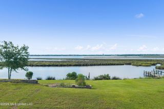 2523 S Shore Drive, Biloxi, MS 39532